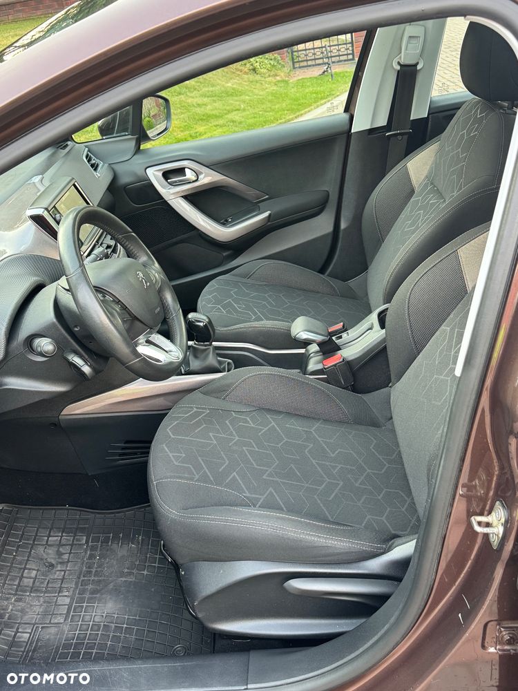 Peugeot 2008 - 32