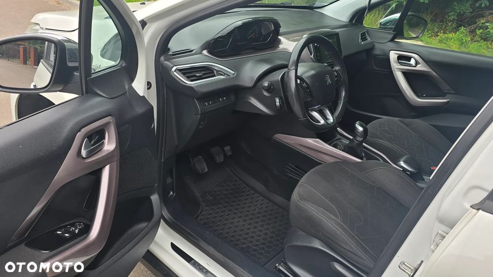 Peugeot 2008 1.6 VTi Active - 13