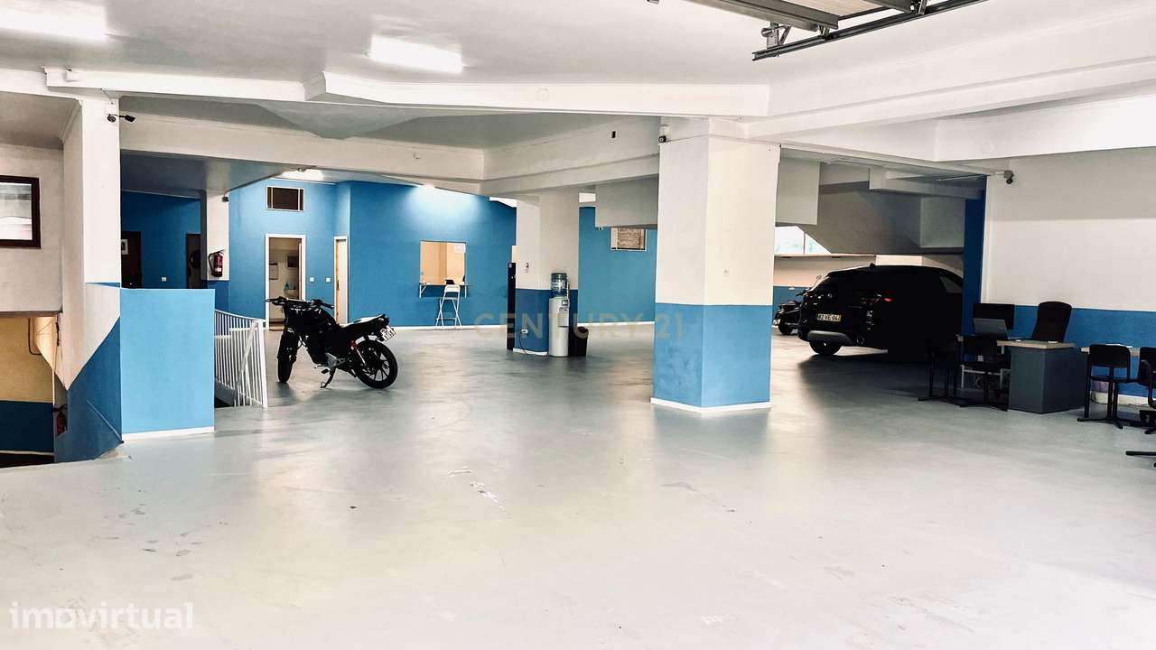 Armazém / Parqueamento com Grande Potencial no Saldanha – Lisboa - Grande imagem: 4/19