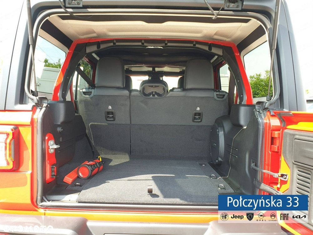 Jeep Wrangler - 8
