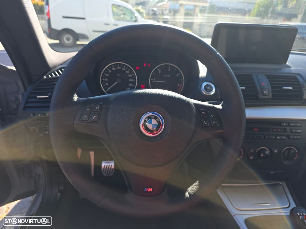 BMW 118 d Limited Edition Lifestyle c/ M Sport Pack - 34