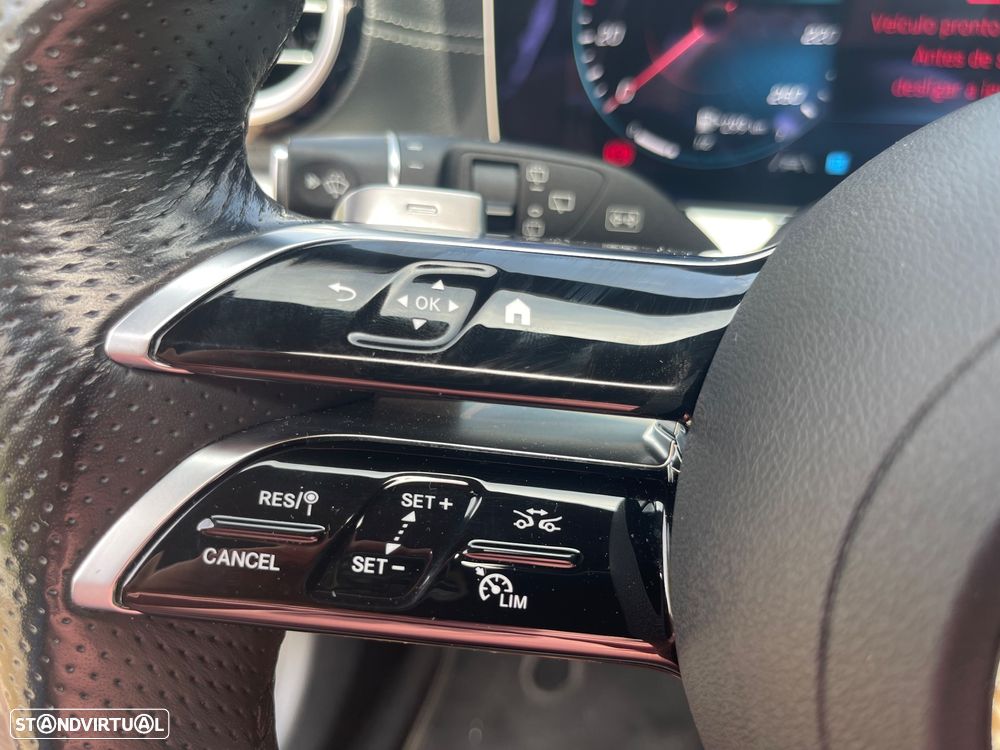 Mercedes-Benz E 300 de 4Matic 9G-TRONIC AMG Line - 26