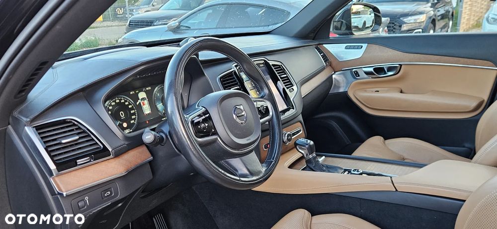 Volvo XC 90 D5 AWD Inscription - 25