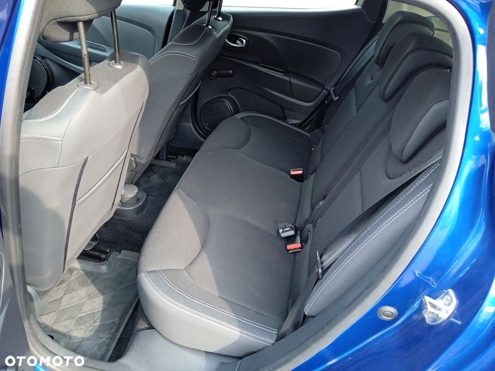 Renault Clio 1.2 16V Alize - 9