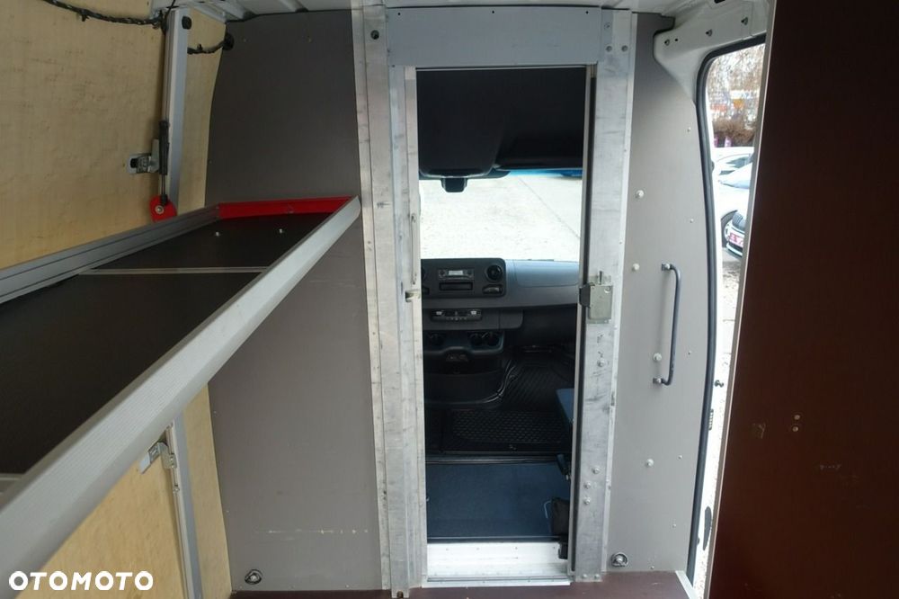 Mercedes-Benz Sprinter - 28