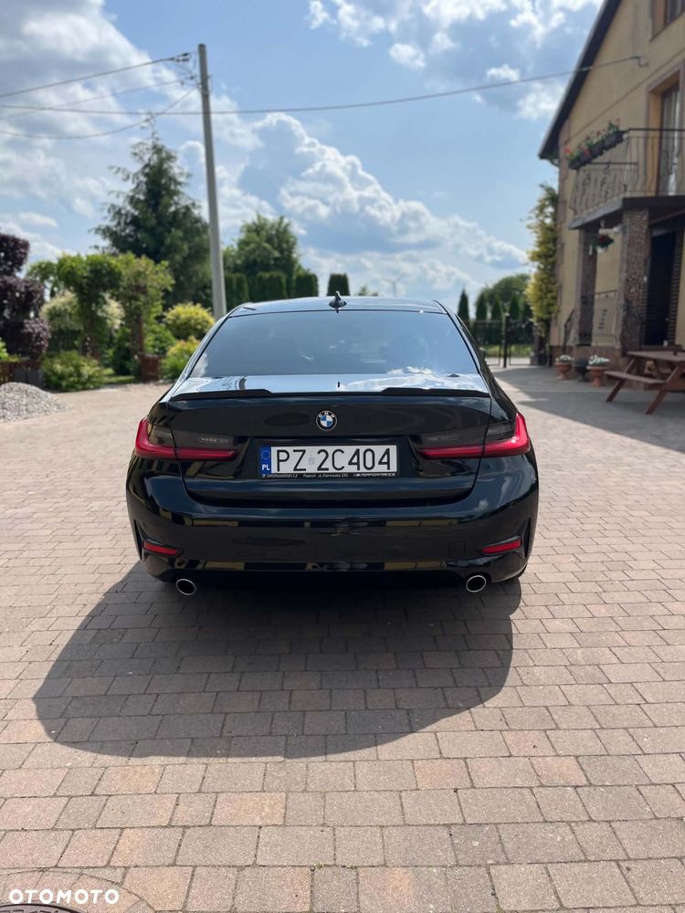 BMW Seria 3 318d - 4