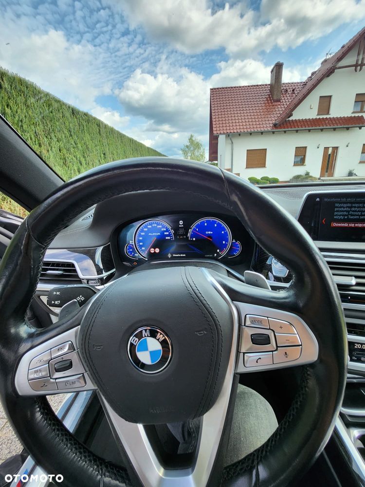 BMW Seria 7 740d xDrive - 31