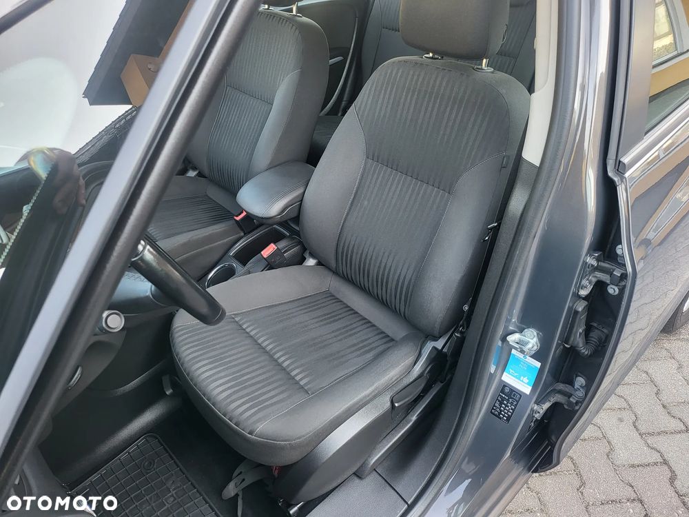 Opel Zafira - 12