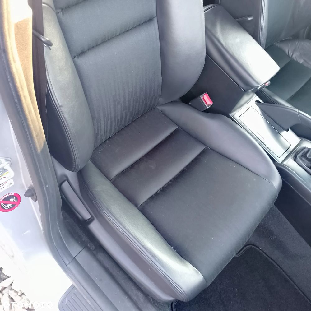 Honda Accord 2.0 i Sport - 25