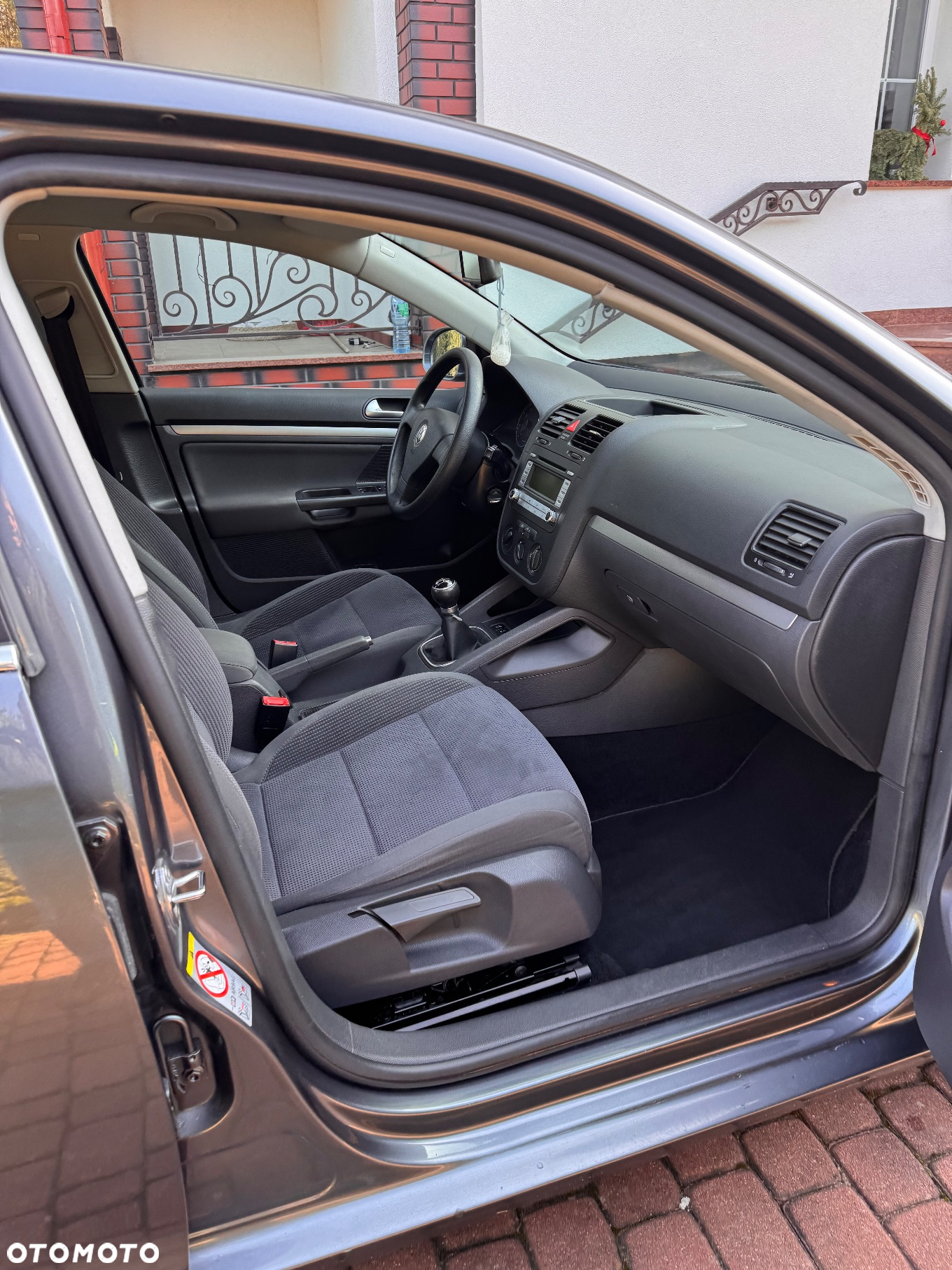 Volkswagen Jetta 1.6 FSI Trendline - 19