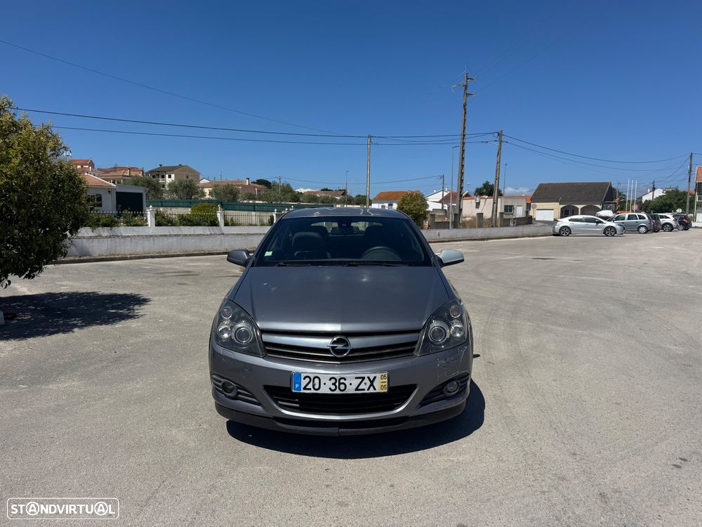 Opel Astra GTC 1.9 CDTI - 2