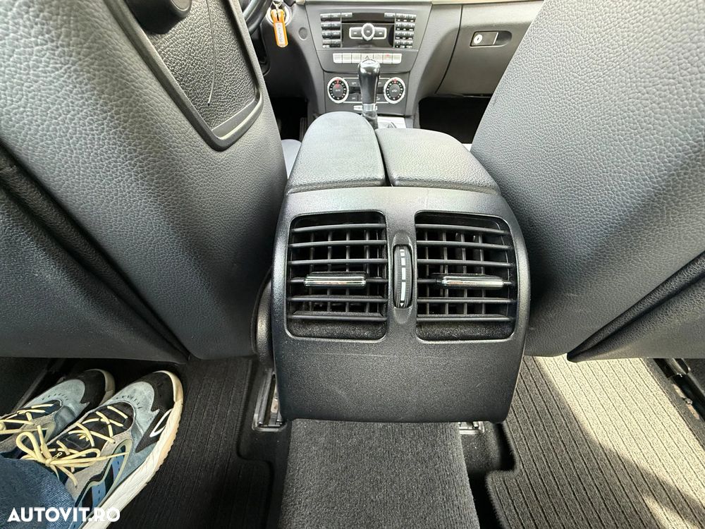 Mercedes-Benz C - 8