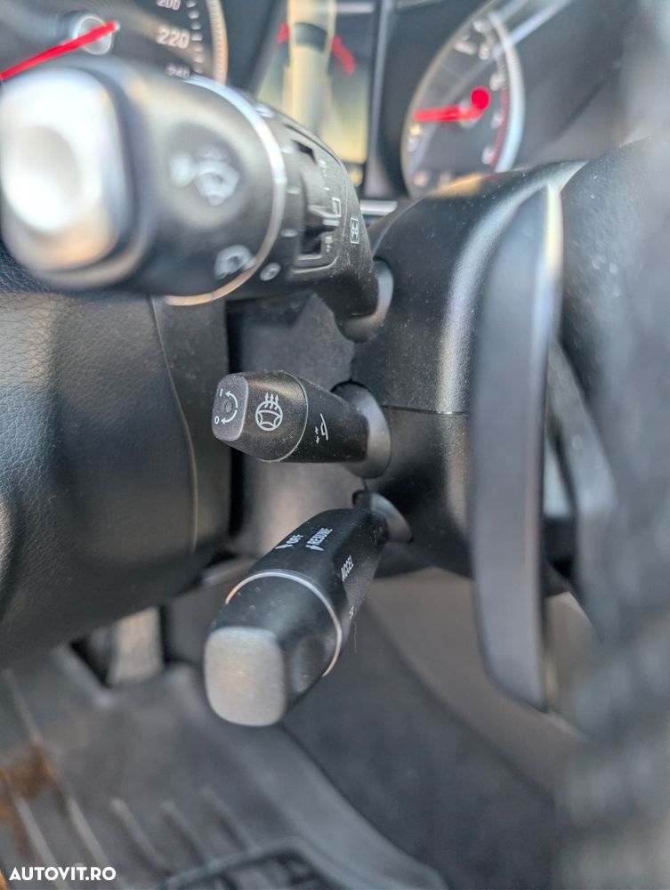 Mercedes-Benz GLC 300 4Matic 9G-TRONIC Exclusive - 36