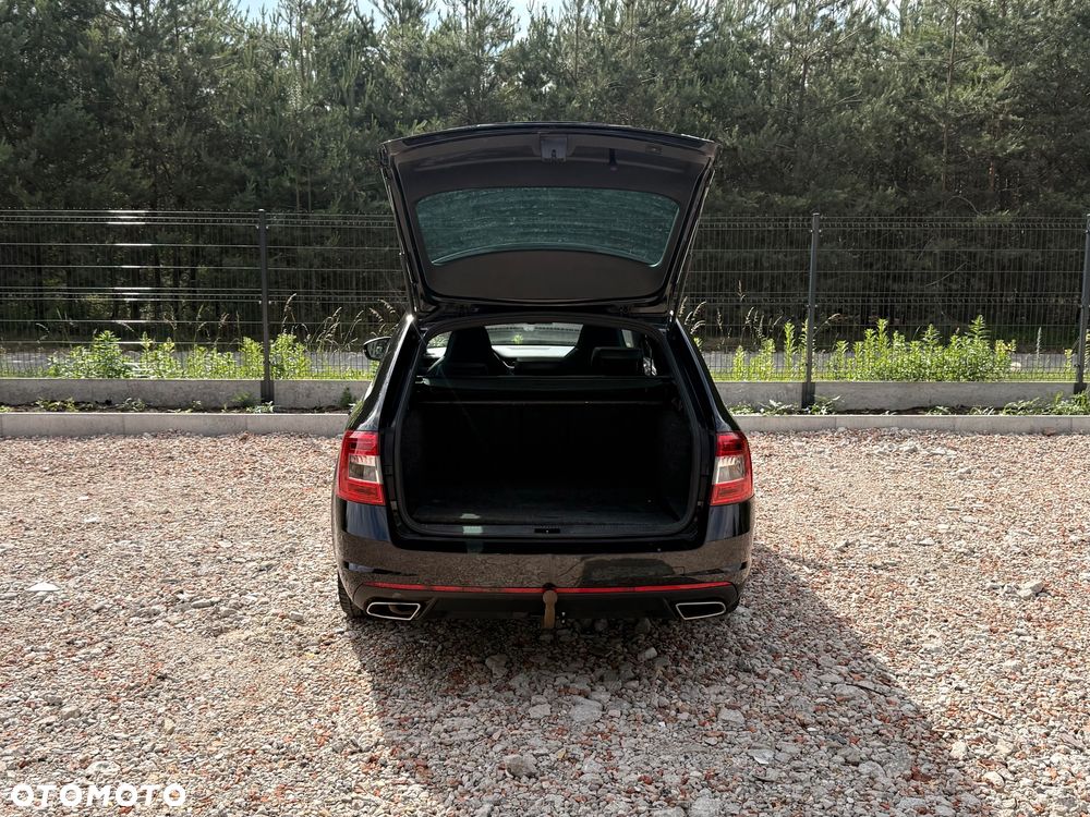 Skoda Octavia 2.0 TDI DSG RS - 27