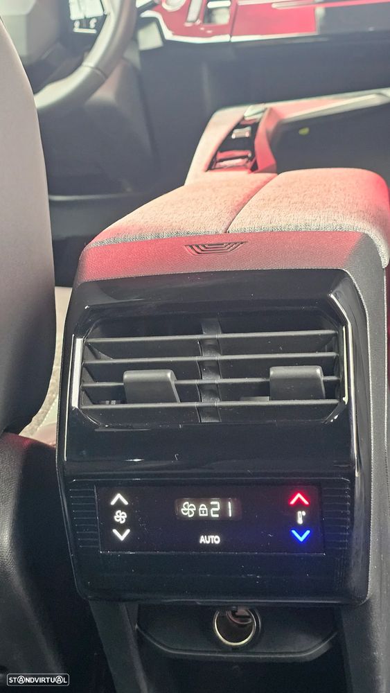 Peugeot 5008 1.2 Hybrid Allure e-DCS6 - 38