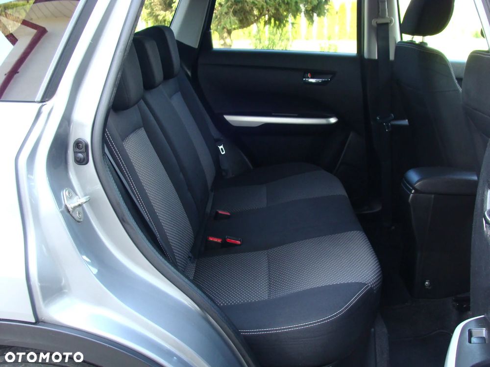 Suzuki Vitara 1.6 DDiS (4x4) Allgrip Comfort - 11