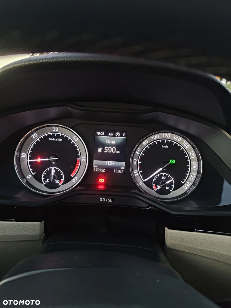 Skoda Superb 2.0 TDI 4x4 L&K DSG - 15