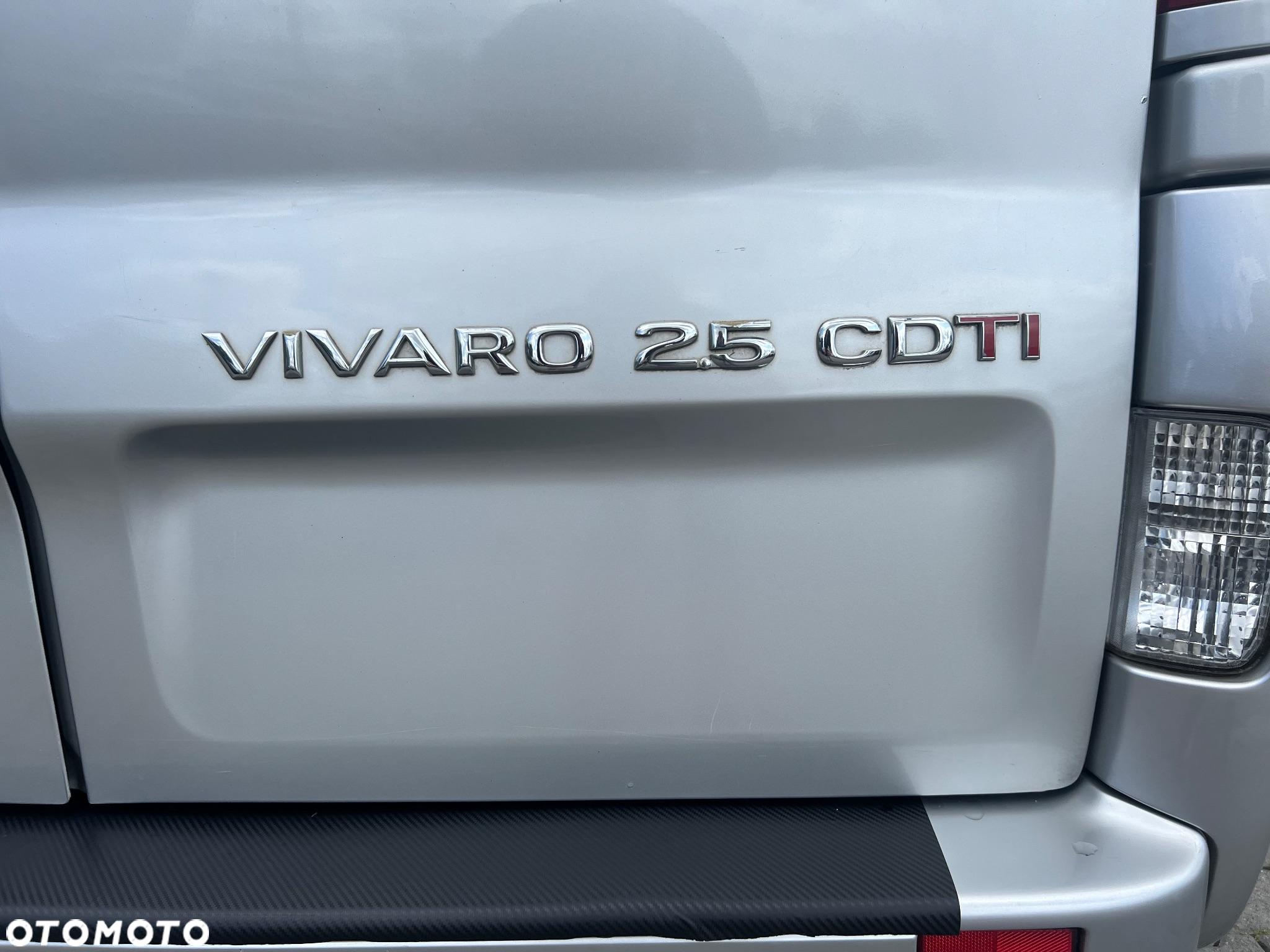 Opel Vivaro L2H1 2.9t - 20