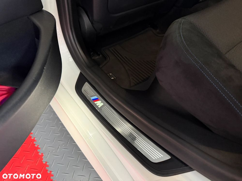 BMW Seria 5 520d xDrive M Sport sport - 25