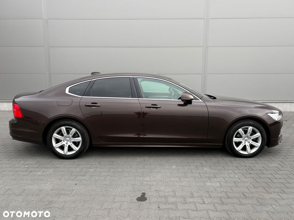 Volvo S90 D4 Momentum Pro - 16