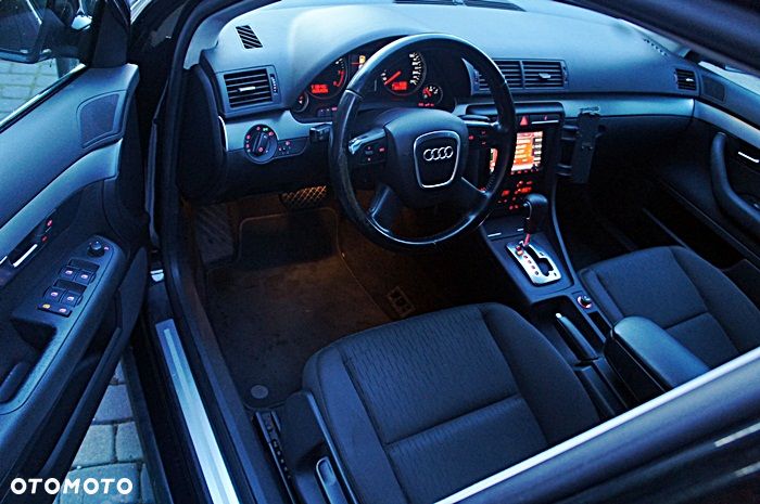 Audi A4 Avant 2.0 T FSI quattro tiptronic - 4