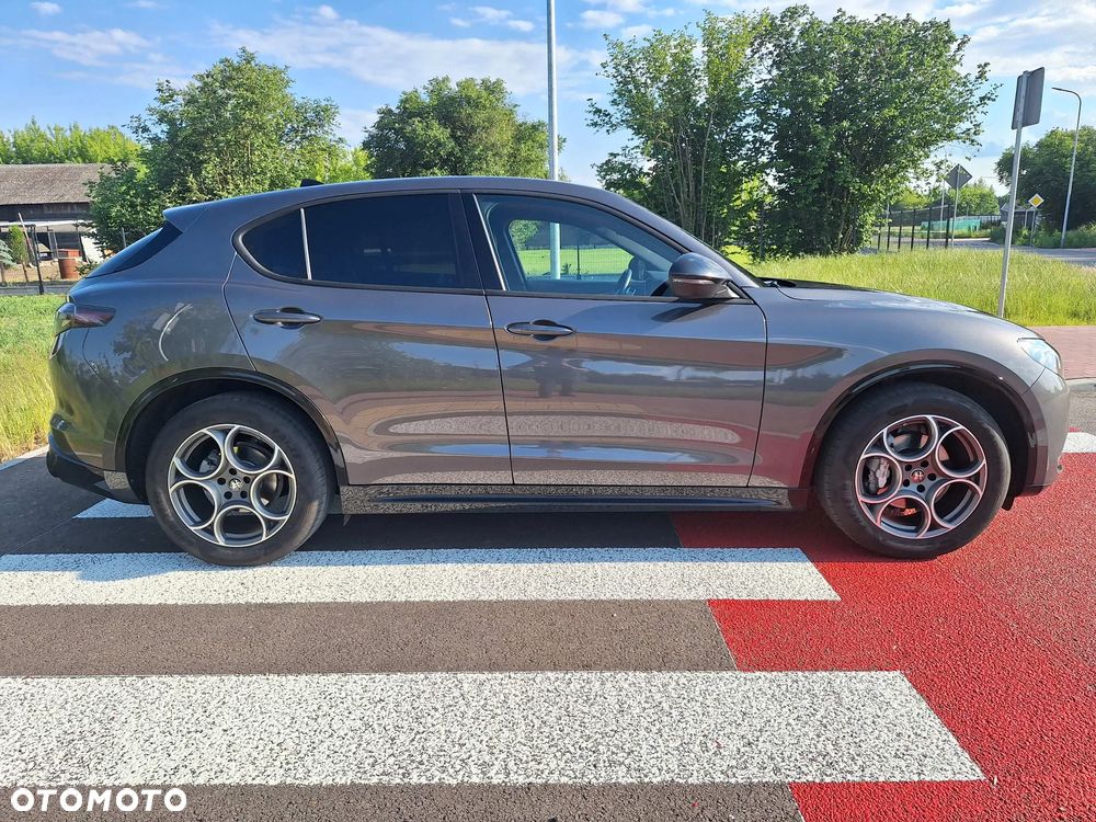 Alfa Romeo Stelvio 2.2 JTDM Sprint Q4 - 12