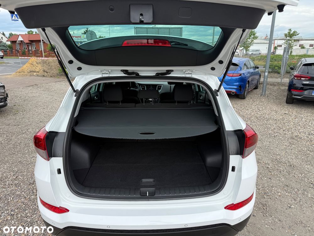 Hyundai Tucson blue 1.7 CRDi 2WD Style - 18