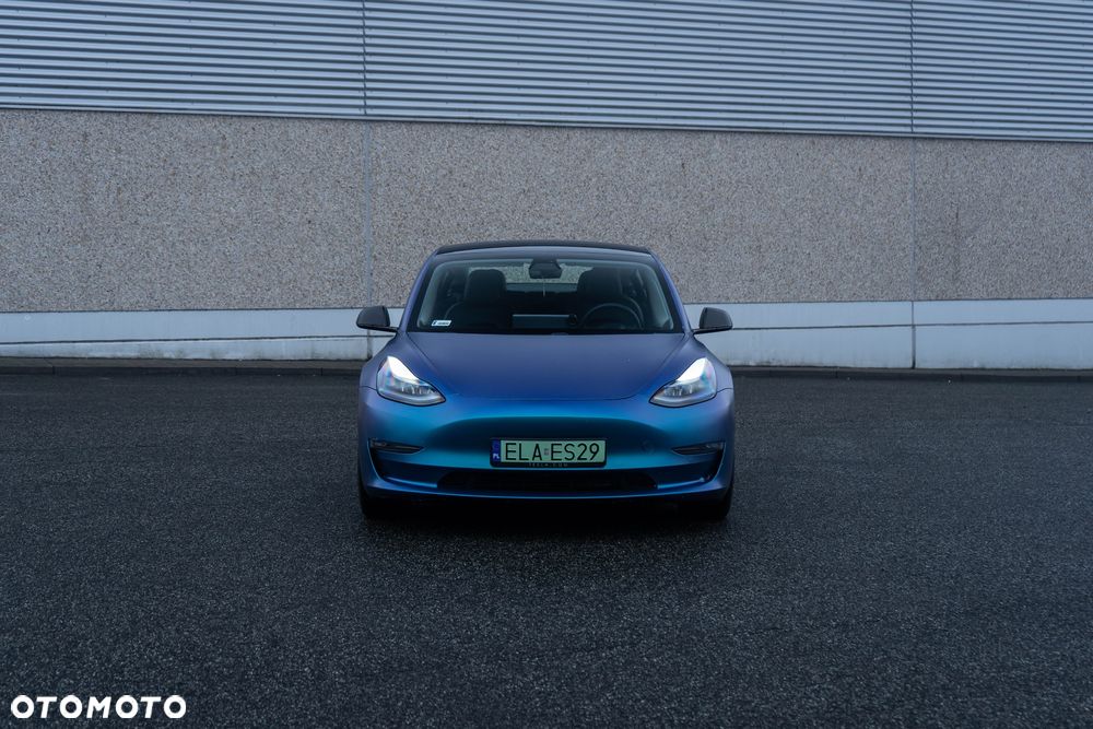 Tesla Model 3 - 2