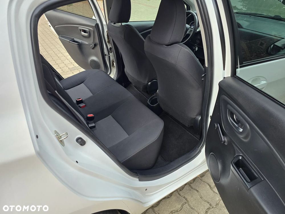 Toyota Yaris - 15