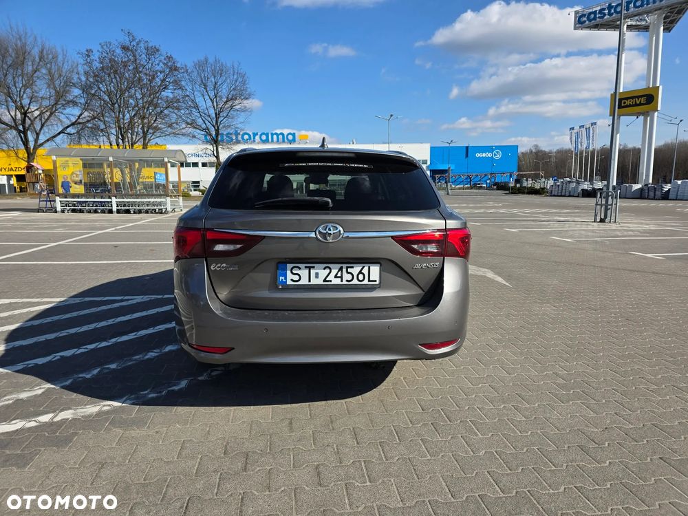 Toyota Avensis 1.8 Prestige MS - 6