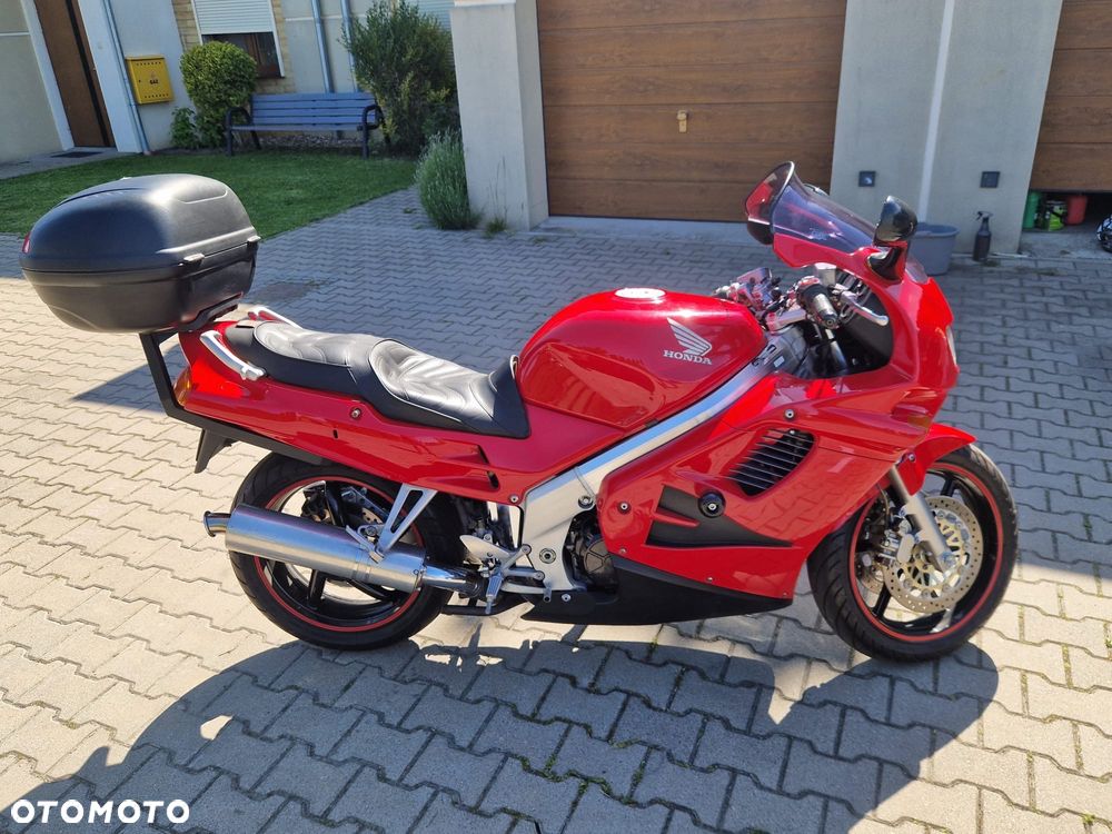 Honda VFR - 2