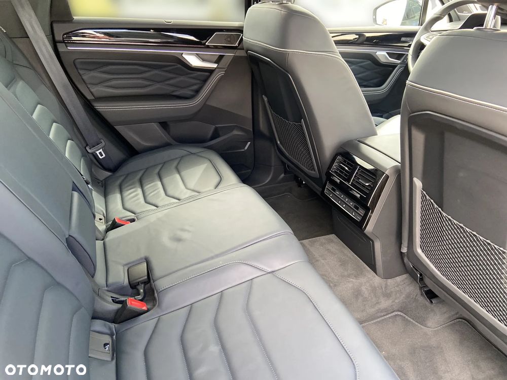 Volkswagen Touareg 3.0 V6 TDI 4Motion R-Line Final Edition - 14