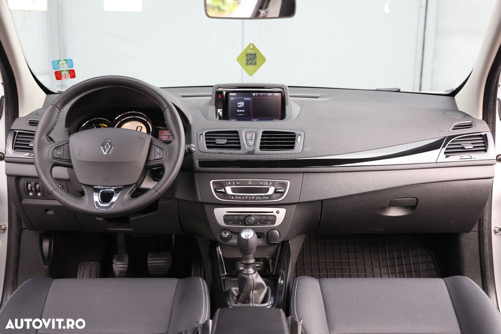 Renault Megane ENERGY dCi 110 Start & Stop Bose Edition - 14
