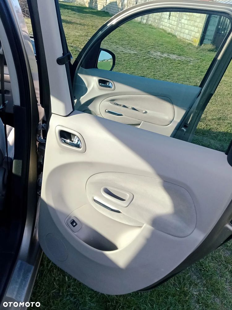 Citroën C3 Picasso 1.6i Exclusive - 17