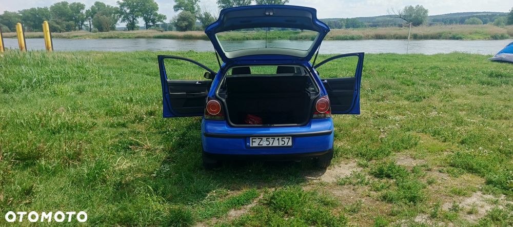 Volkswagen Polo - 3
