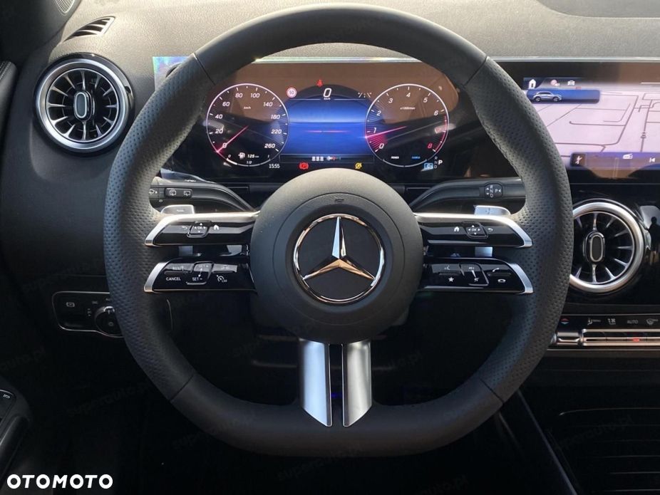 Mercedes-Benz GLA 200 AMG Line - 11