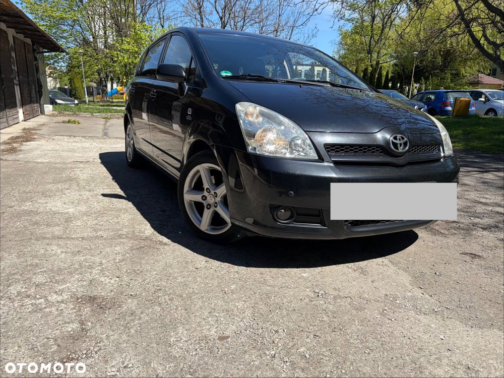 Toyota Corolla Verso 2.2 D-CAT Executive - 1