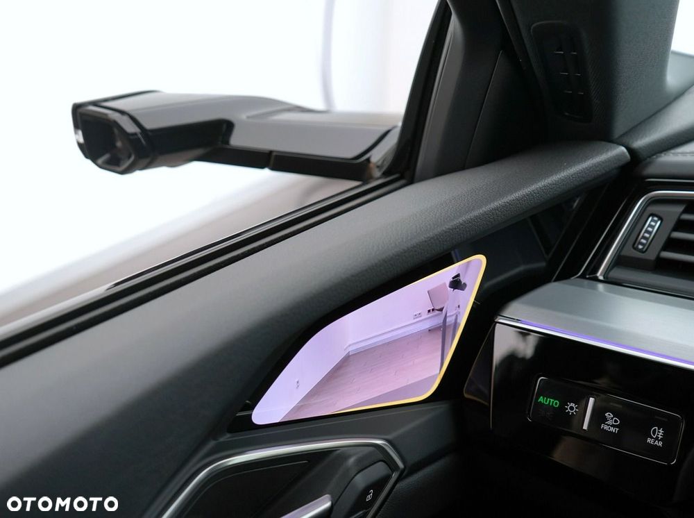 Audi SQ8 e-tron - 25