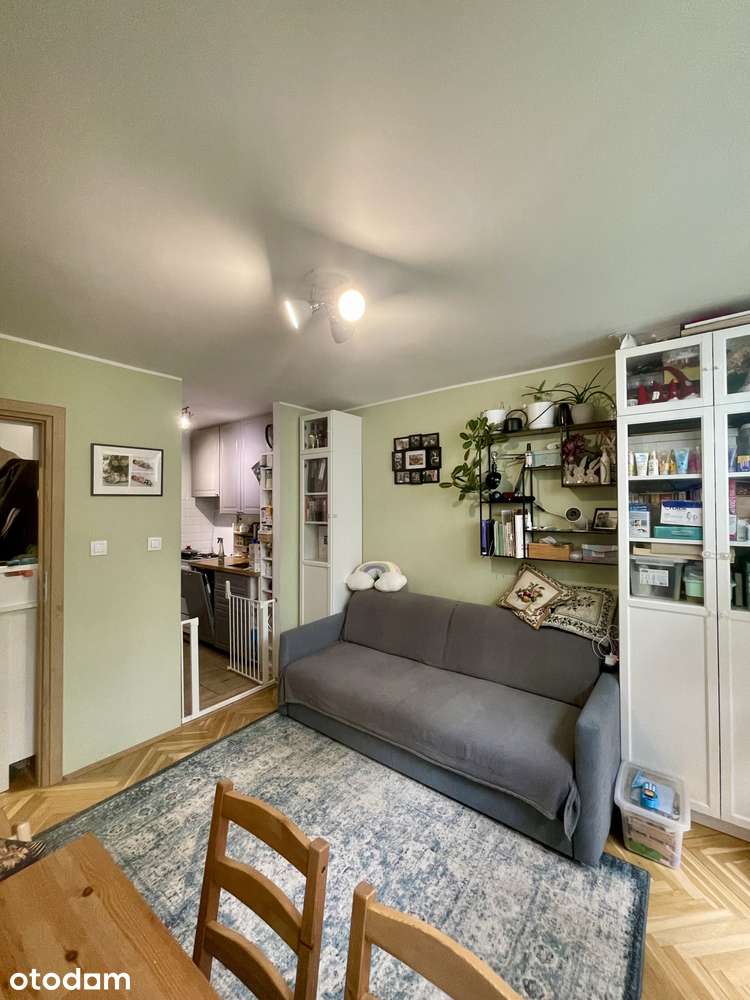 2 pokoje | 30 m² | Balkon | Łazienki Królewskie | 1. piętro