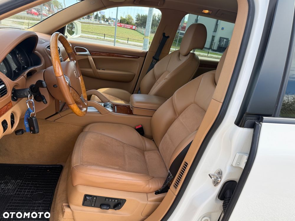 Porsche Cayenne Tiptronic S - 13