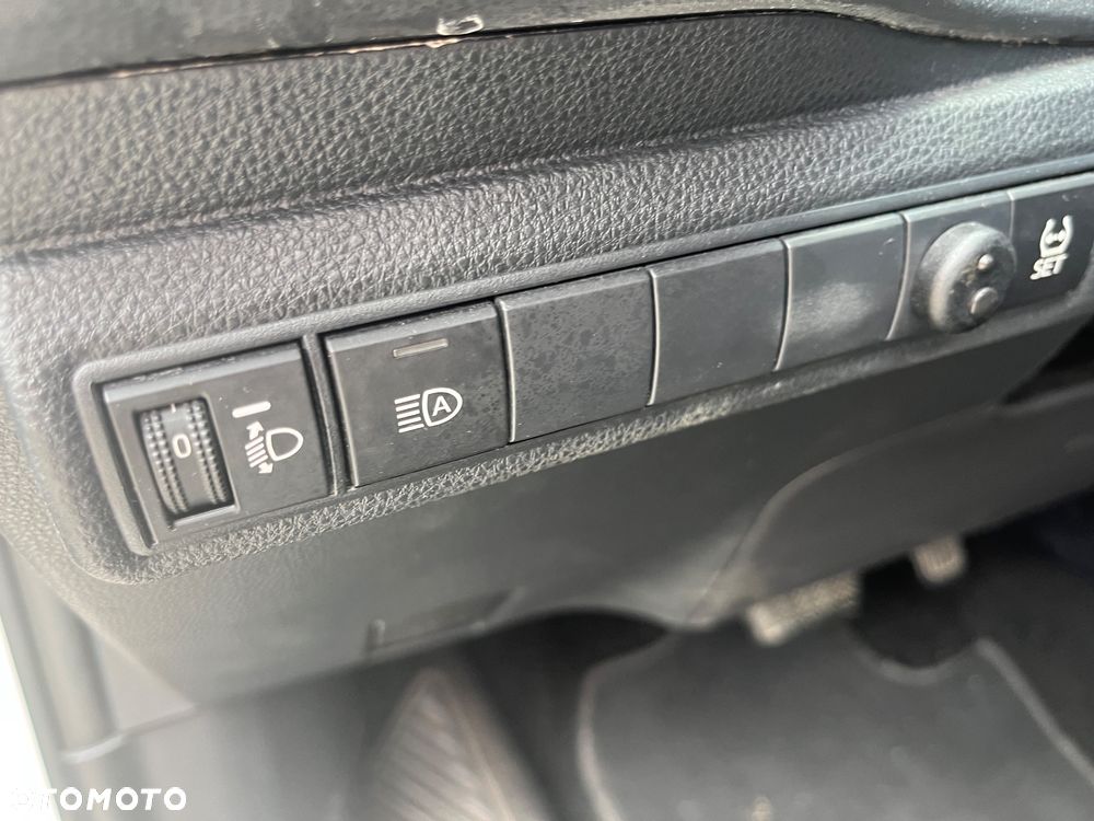 Toyota Corolla 1.5 Comfort MS - 26