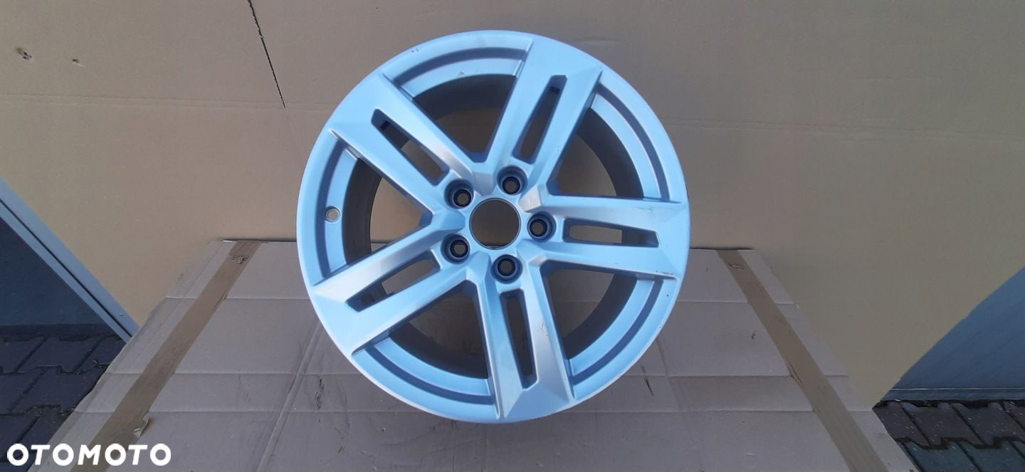 FELGA AUDI A4 B9 7Jx17 ET42 - 2