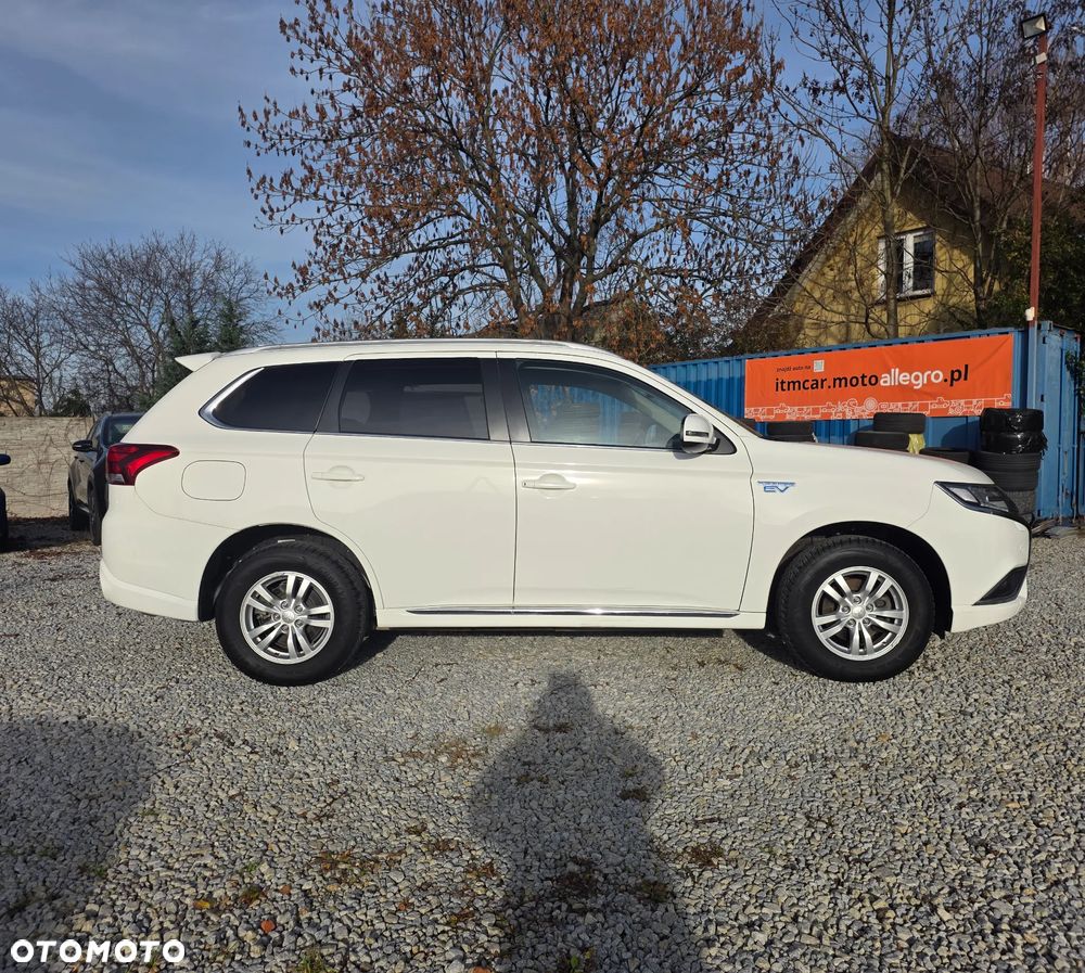 Mitsubishi Outlander 2.4 4WD Spirit+ - 28