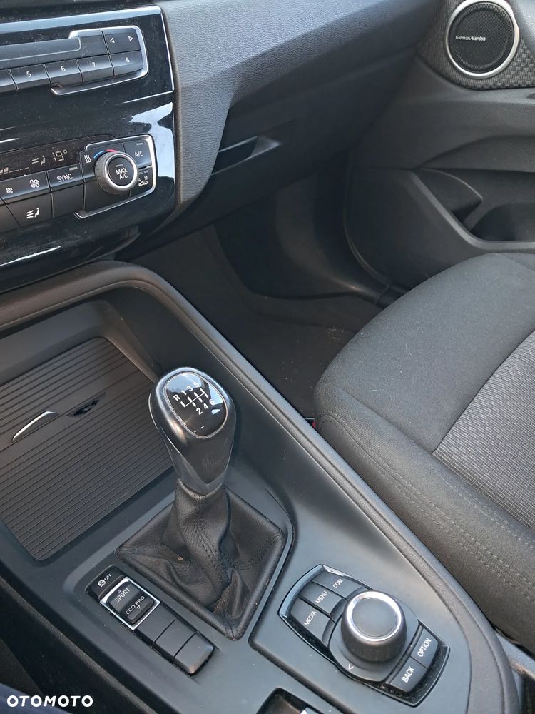 BMW X1 sDrive18i - 9