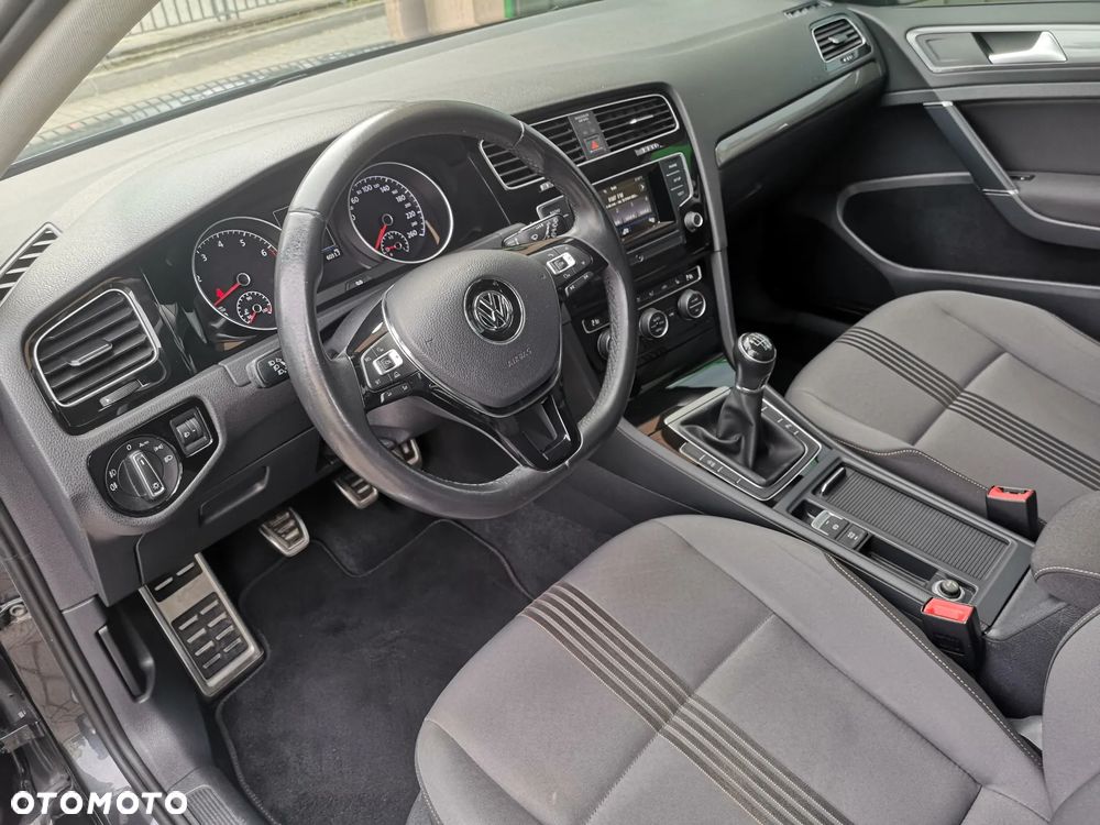 Volkswagen Golf 1.2 TSI BlueMotion Technology Allstar - 12