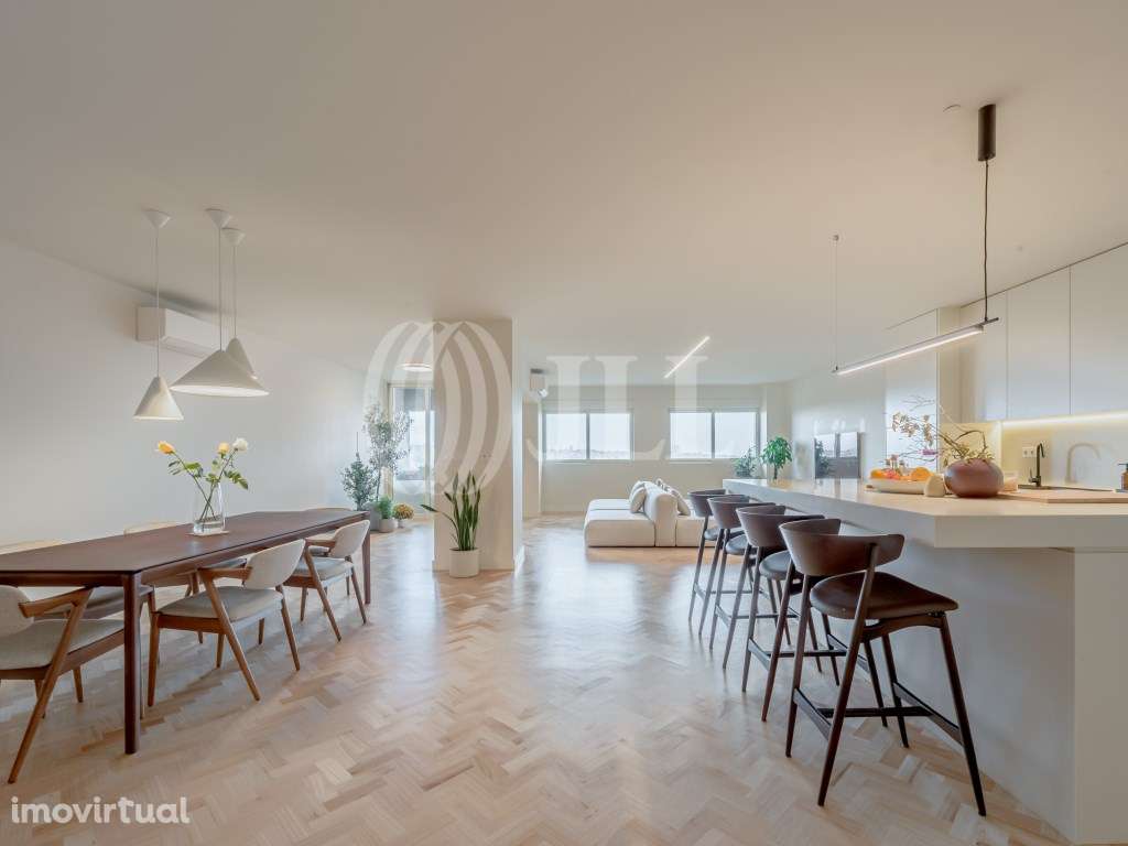 Apartamento T4, com varanda e garagem, no Porto - Grande imagem: 3/34