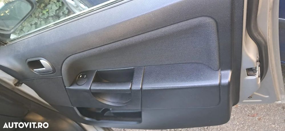 Ford Fiesta - 13