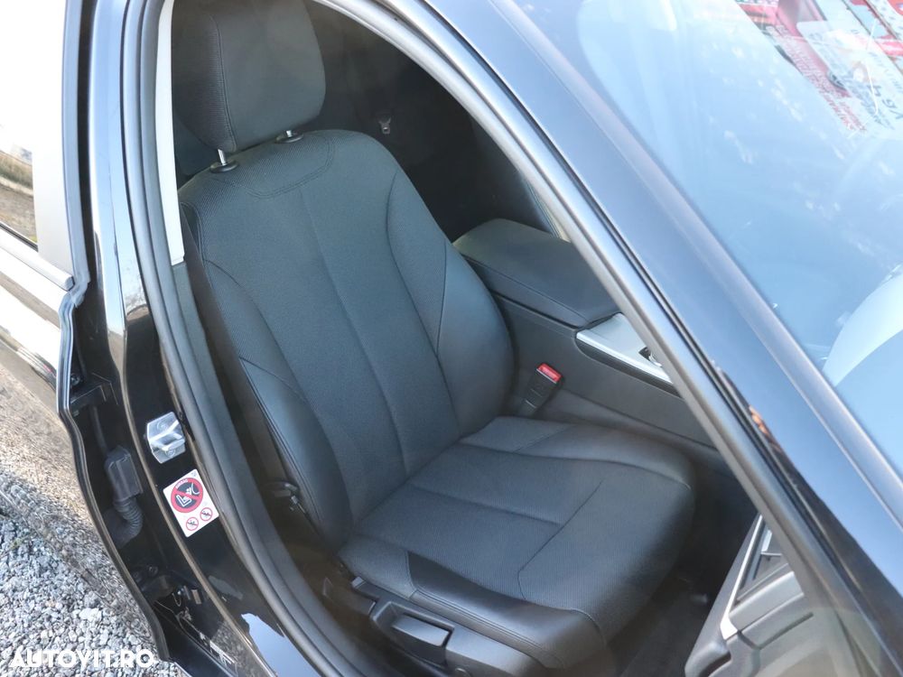 BMW Seria 3 320d Aut. Advantage - 28