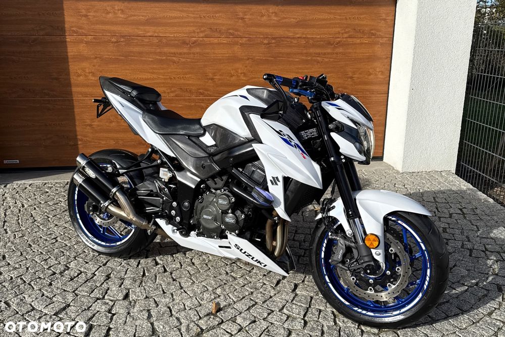 Suzuki GSX - 1