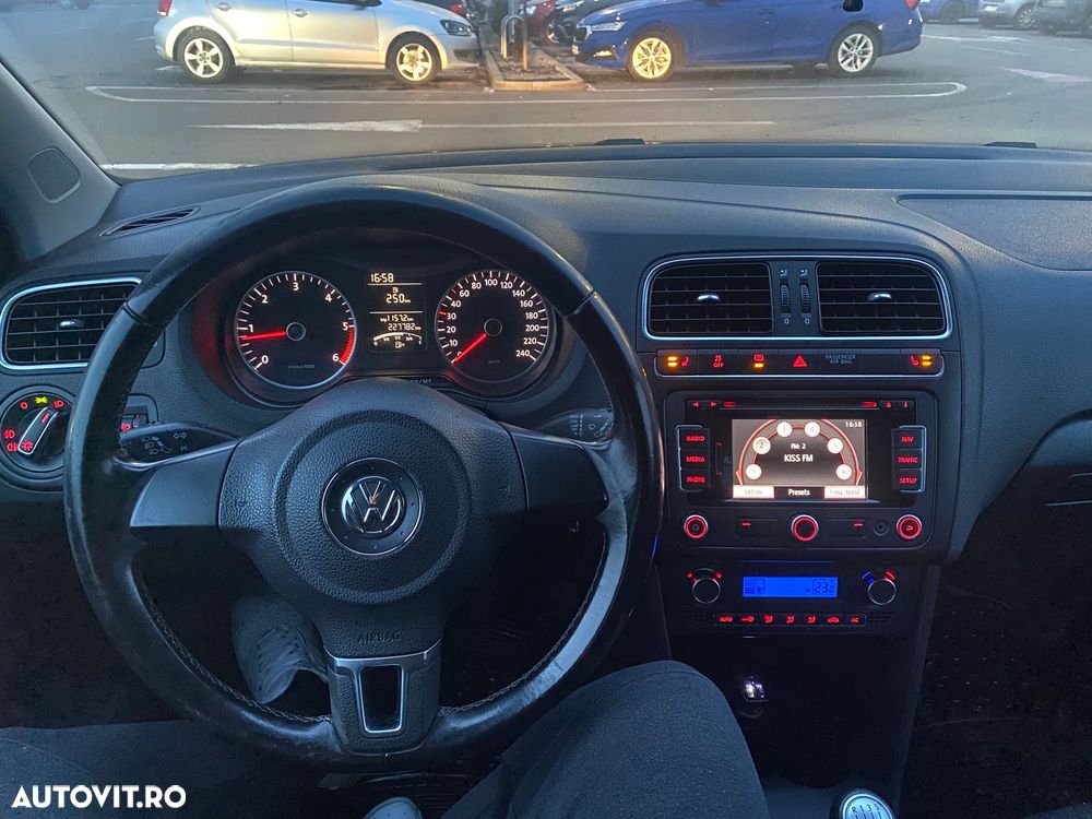 Volkswagen Polo - 7